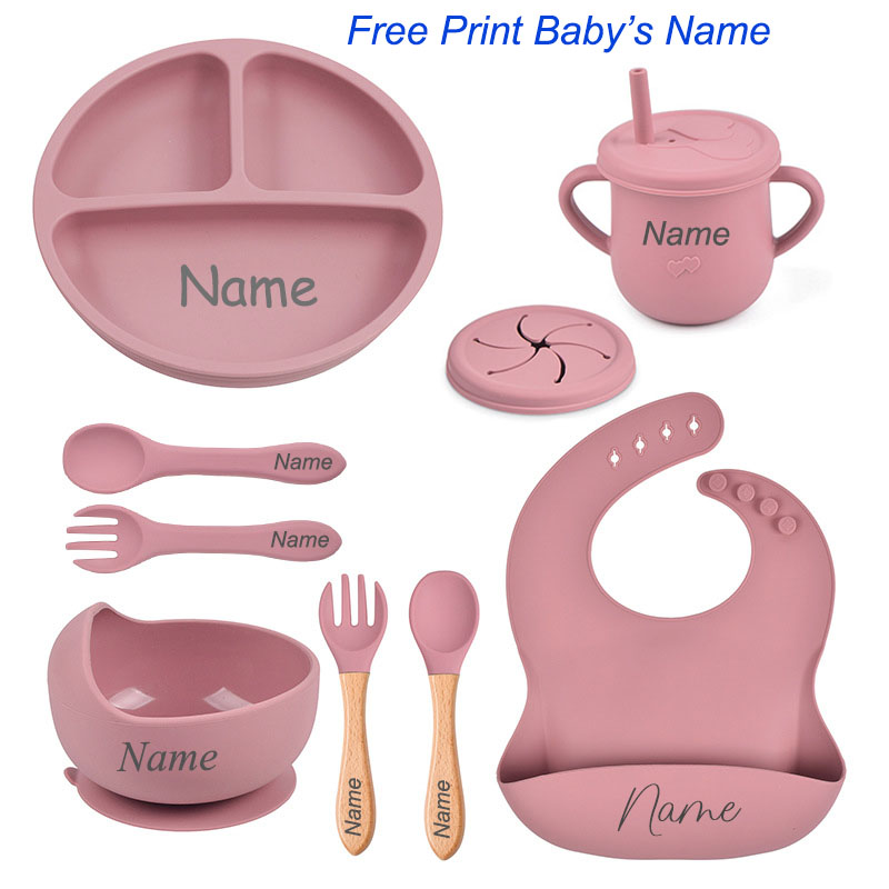 Baby Food Logo - 8 ชิ้นซิลิโคนชุดส่วนบุคคลชื่อโลโก้เด็กชุดช้อนส้อมดูดถ้วยชามซิลิโคนจานอาหารค่ําสําหรับเด็ก